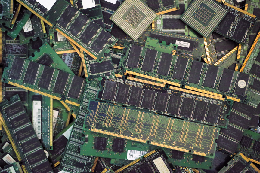 メモリー・CPUの写真